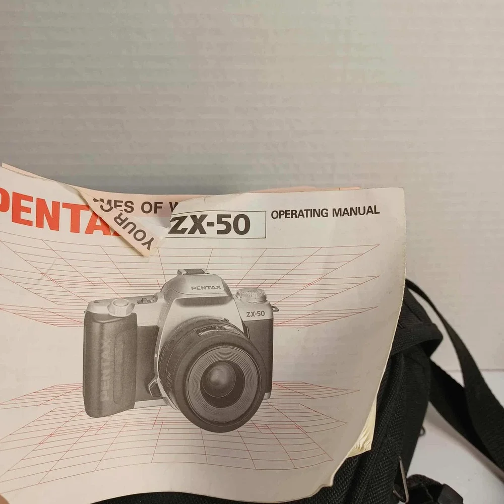 Vintage Pentax ZX-50‎ 35mm SLR Film Camera with Pentax 35-80mm Lens *Untested*